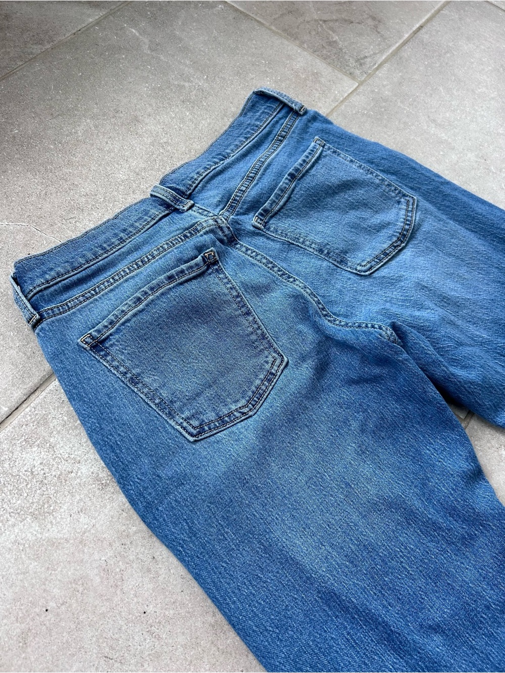 Old Navy Blue Straight-Leg Women's Jeans - Picture 4 of 5